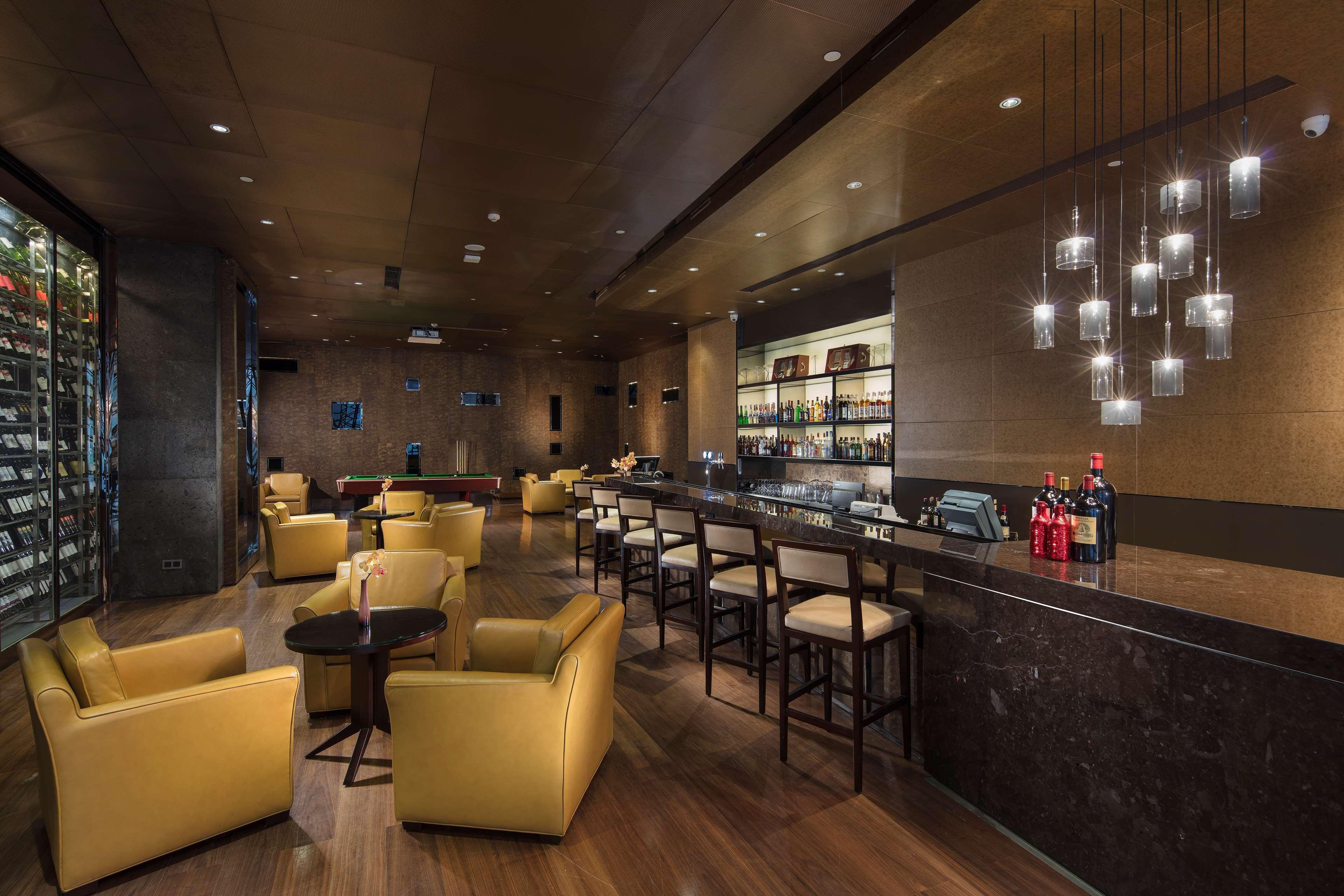 فندق هيلتون قوانغتشو تيانهي المظهر الخارجي الصورة The bar at the lounge